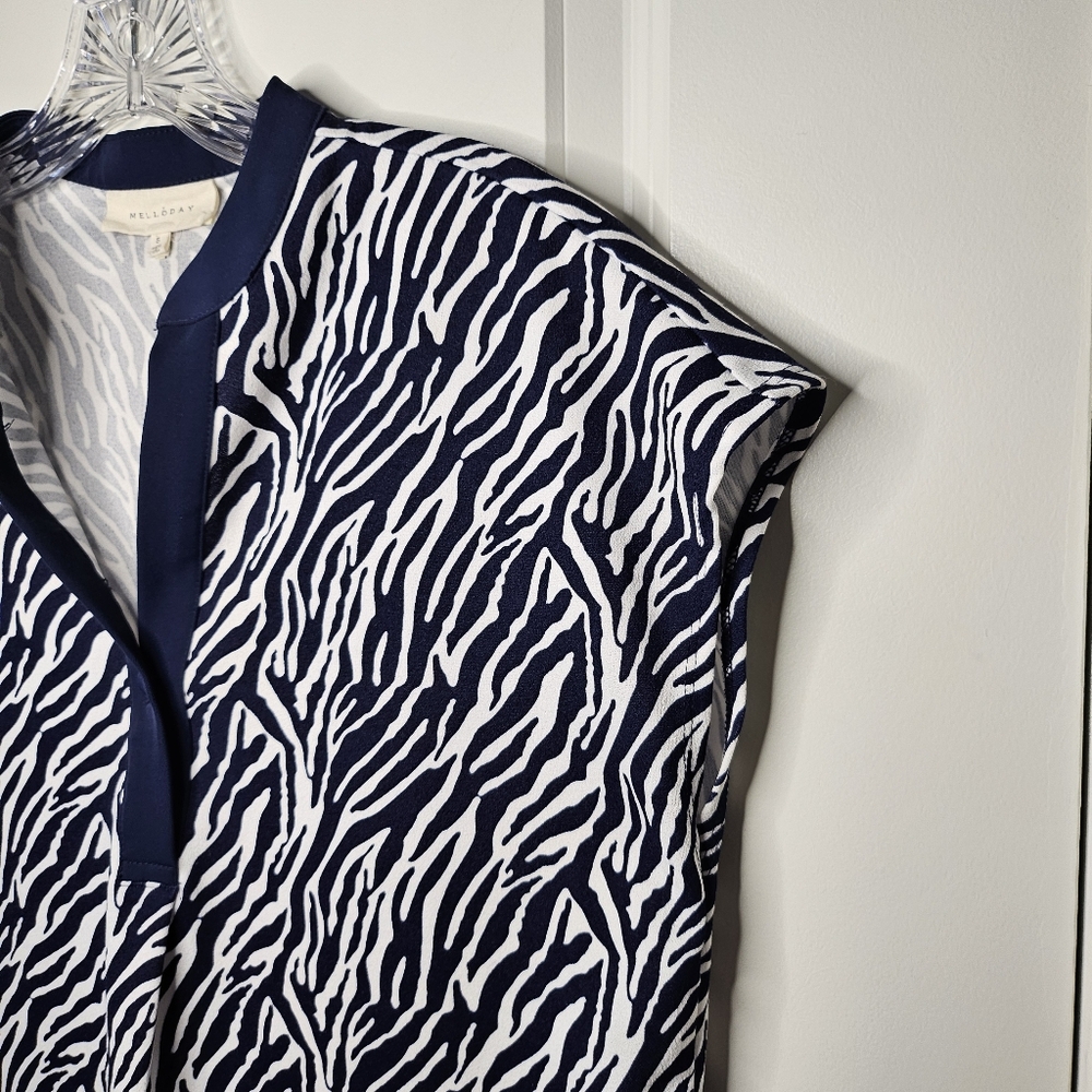 Melloday Blouse Size Small Navy White Zebra Print Cap Sleeve V-Neck Shell Top - Picture 4 of 8